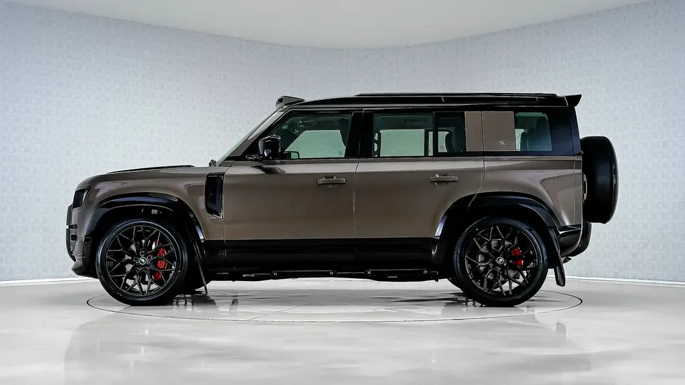 Defender 110 P400 First Edition Widetrack | AED 4,217 PM | Special Edition, 7 Seats | Ramadan Offer - Image 12