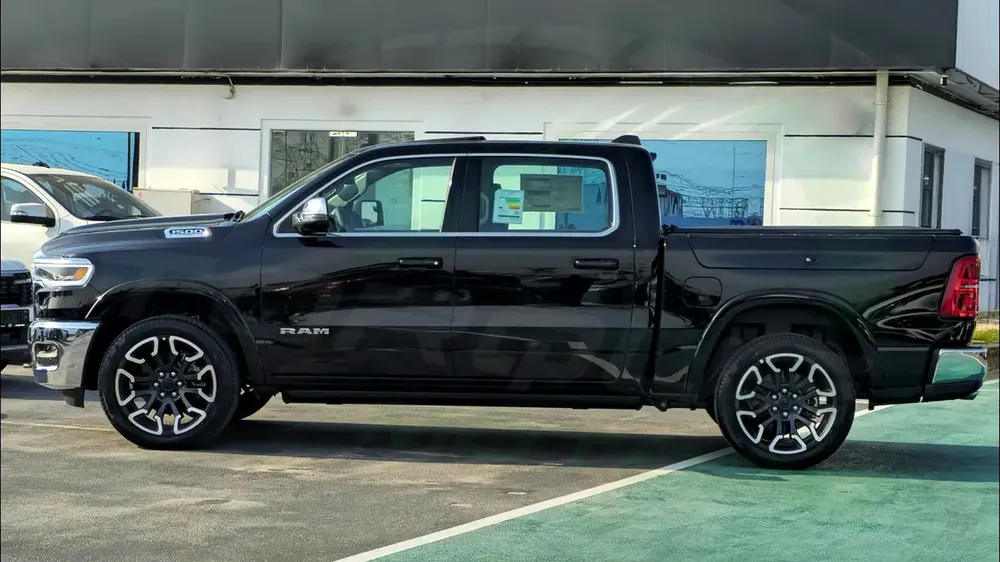 ( Eid al-Adha Offer / For Export ) 2026 RAM 1500 Limited Longhorn Crew Cab Hurricane 3.0TT GCC 0KM - Image 20