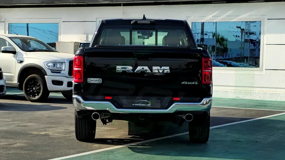 ( Eid al-Adha Offer / For Export ) 2026 RAM 1500 Limited Longhorn Crew Cab Hurricane 3.0TT GCC 0KM - Image 6