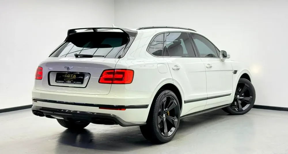 2019 Bentley Bentayga V8, 1 Year Warranty, Full Service History, Carbon Fibre Package, Japanese Spec - Image 6