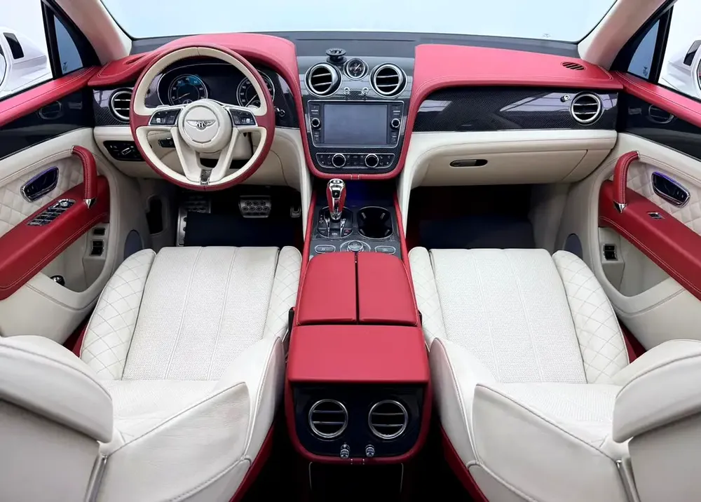 2019 Bentley Bentayga V8, 1 Year Warranty, Full Service History, Carbon Fibre Package, Japanese Spec - Image 7