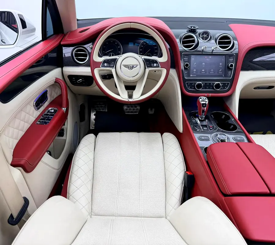 2019 Bentley Bentayga V8, 1 Year Warranty, Full Service History, Carbon Fibre Package, Japanese Spec - Image 8