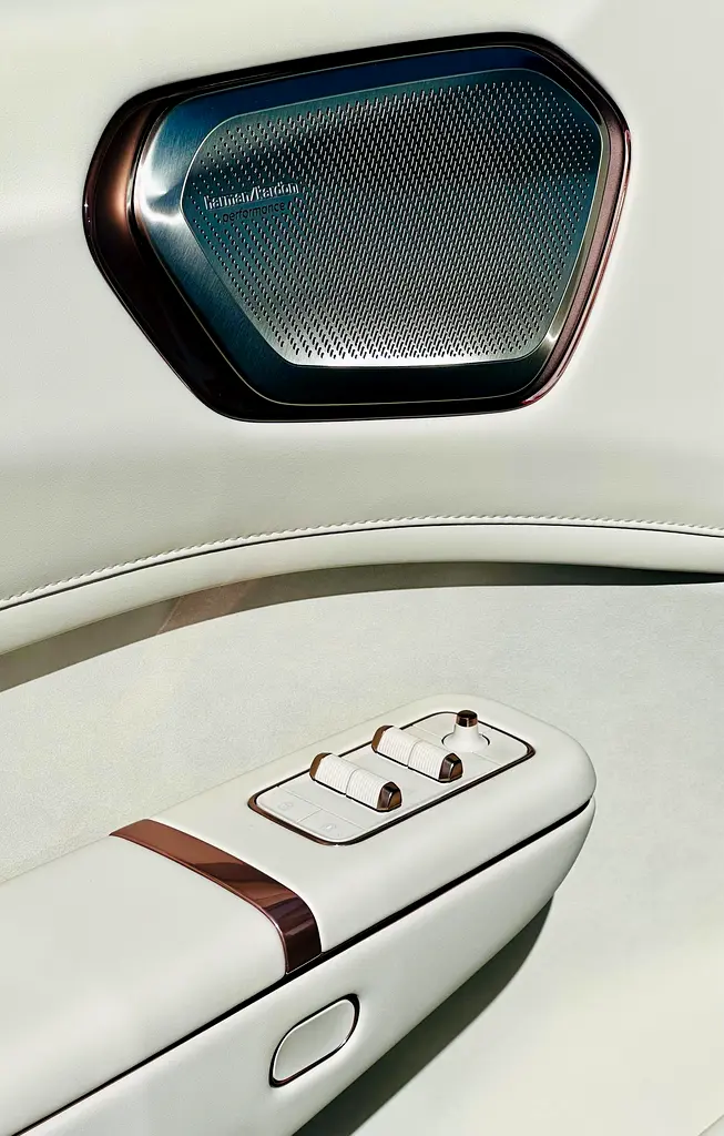 Lynk  Co 900 Ultra 2.0 - Image 13