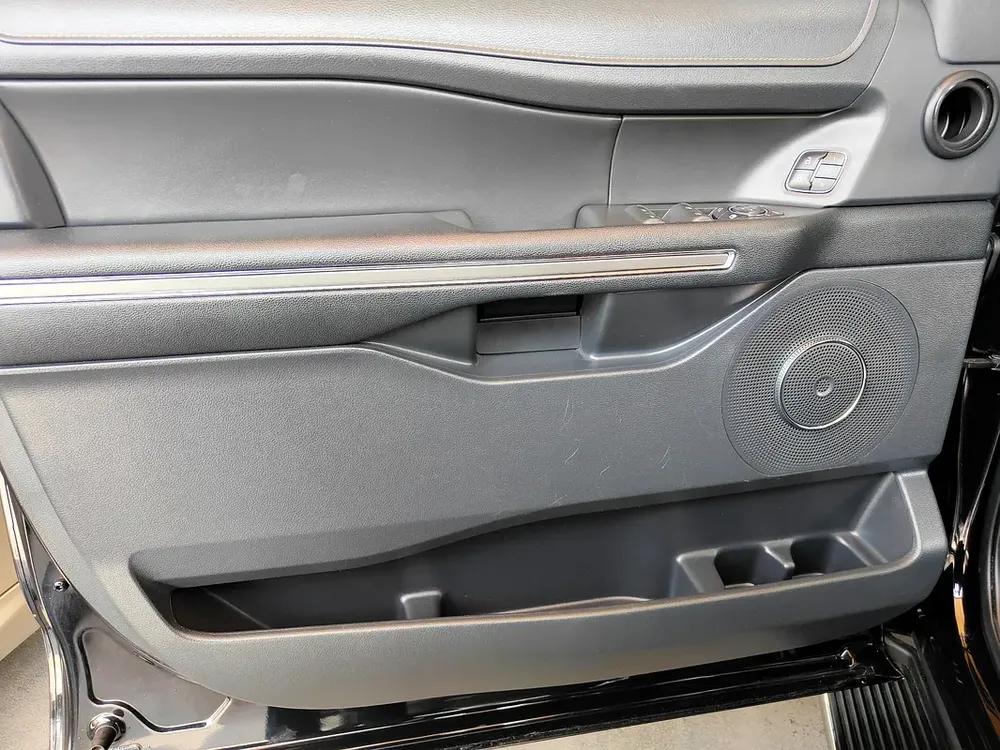 AED 1,945 P.M | 2022 Ford Expedition XLT Full Option | Under Ford Warranty and Service Contract | GC - Image 11