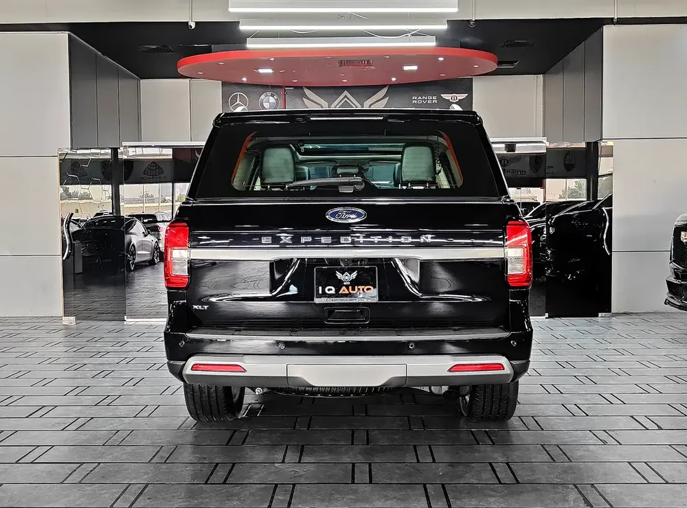 AED 1,945 P.M | 2022 Ford Expedition XLT Full Option | Under Ford Warranty and Service Contract | GC - Image 5