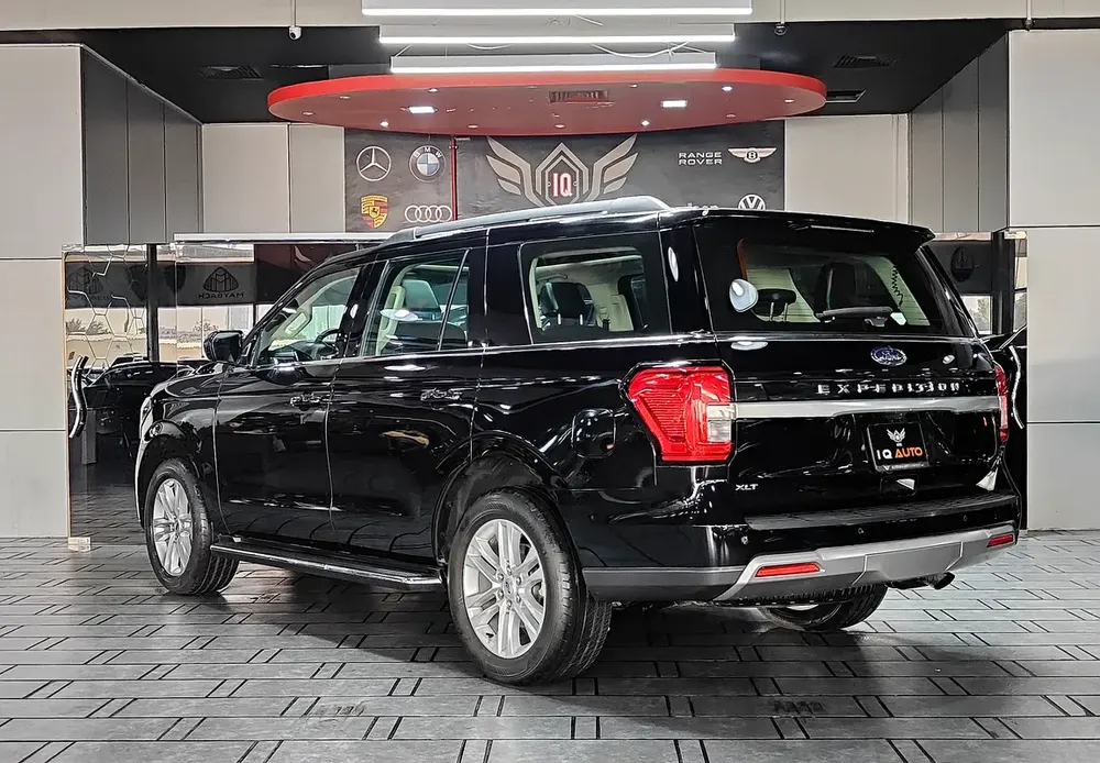 AED 1,945 P.M | 2022 Ford Expedition XLT Full Option | Under Ford Warranty and Service Contract | GC - Image 6