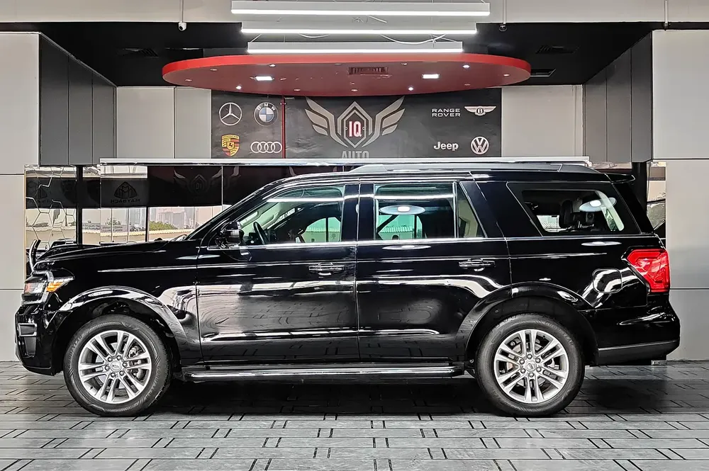 AED 1,945 P.M | 2022 Ford Expedition XLT Full Option | Under Ford Warranty and Service Contract | GC - Image 7
