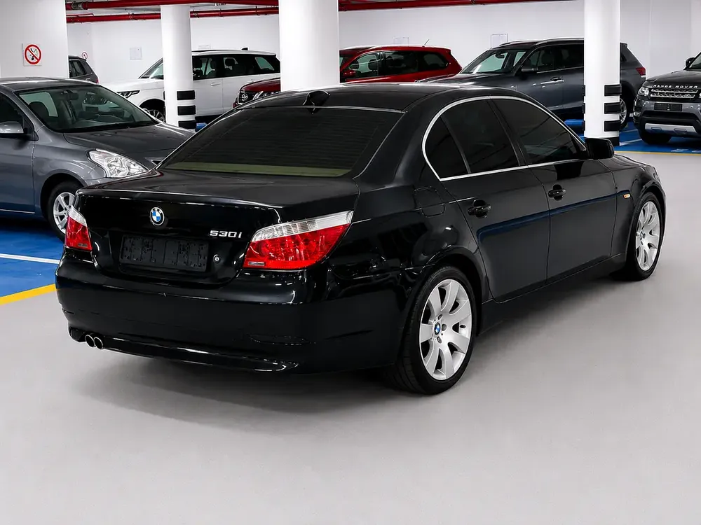 BMW 5-Series 530i Luxury Line 2007 - GCC Specs - Image 4