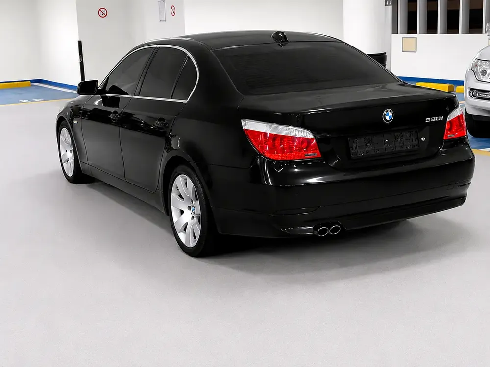 BMW 5-Series 530i Luxury Line 2007 - GCC Specs - Image 6