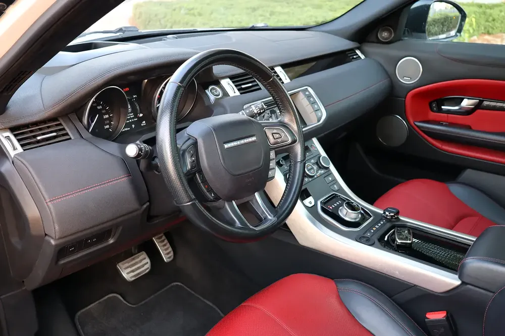 EVOQUE ( R-DYNAMIC ) - GCC SPECS - UNDER WARRANTY - ACCIDENT FREE - FULL SERVICE HISTORY - - Image 11