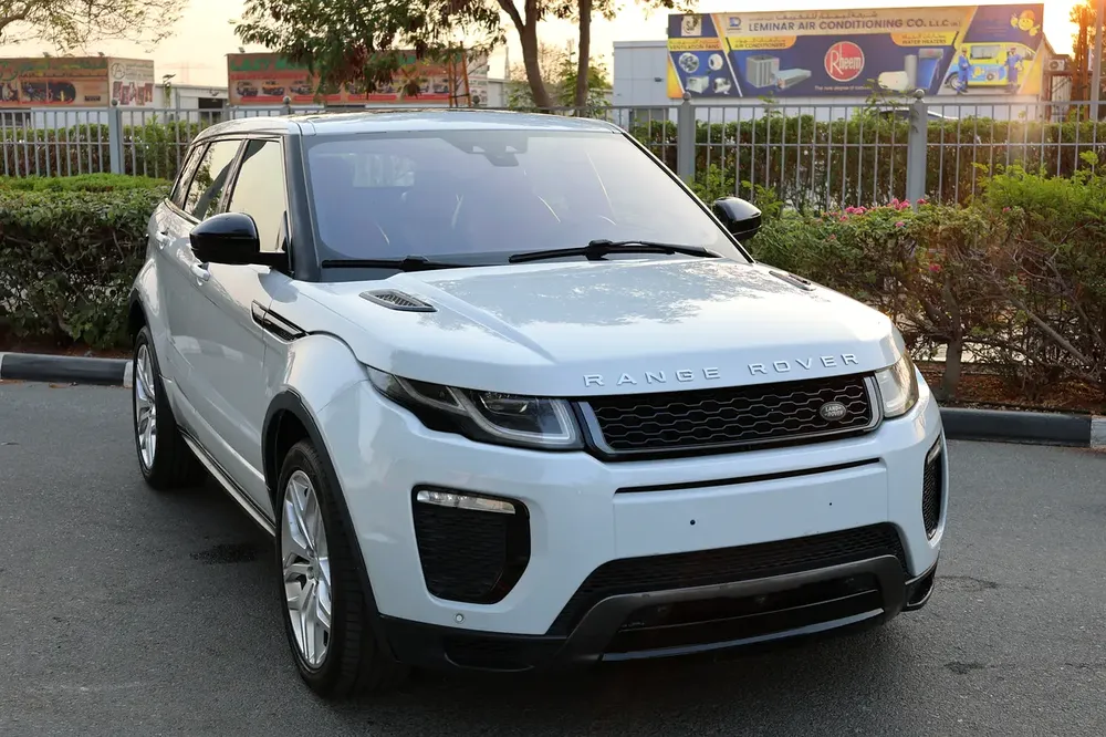 EVOQUE ( R-DYNAMIC ) - GCC SPECS - UNDER WARRANTY - ACCIDENT FREE - FULL SERVICE HISTORY - - Image 5
