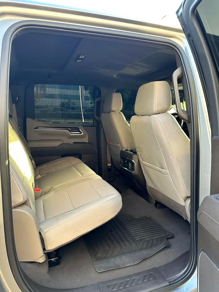 GMC Pickup 2025 GCC Specs - Image 5