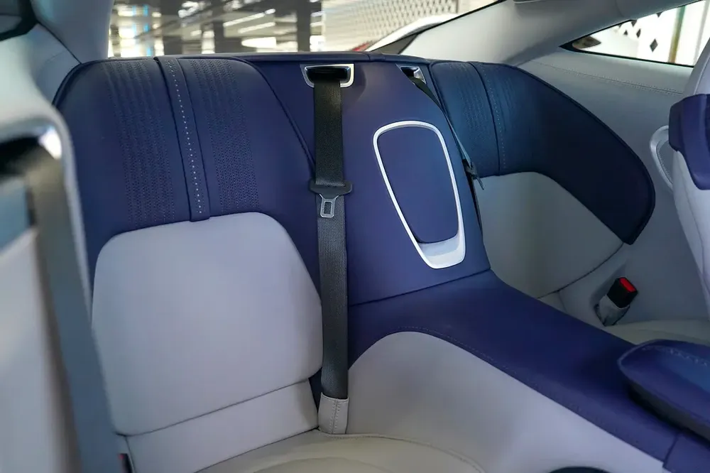DB 11 V12 | TWO TONE INTERIOR | GCC | WARRANTY AVAILABLE - Image 13