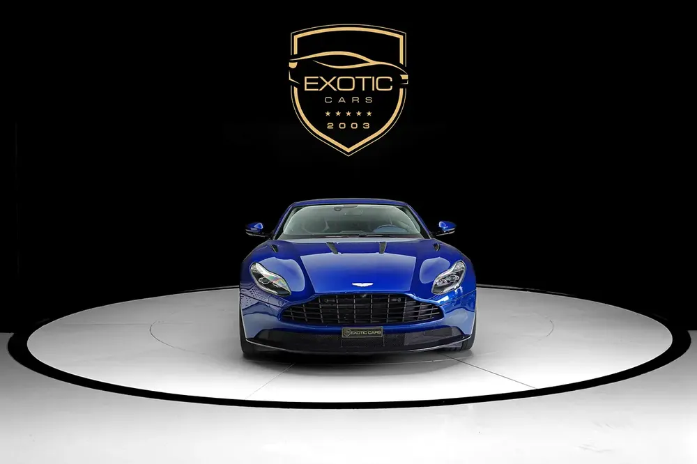 DB 11 V12 | TWO TONE INTERIOR | GCC | WARRANTY AVAILABLE - Image 5