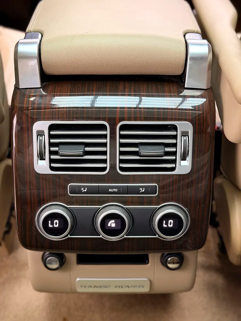 Land Rover Range Rover HSE 2016 - GCC Specs - Image 15