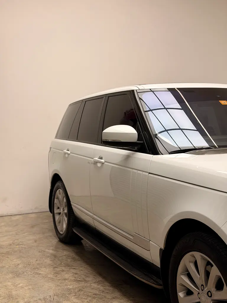 Land Rover Range Rover HSE 2016 - GCC Specs - Image 6