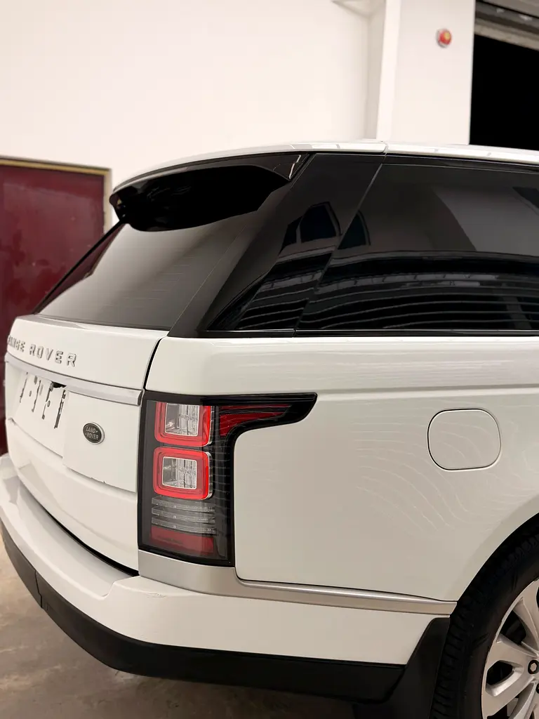 Land Rover Range Rover HSE 2016 - GCC Specs - Image 8