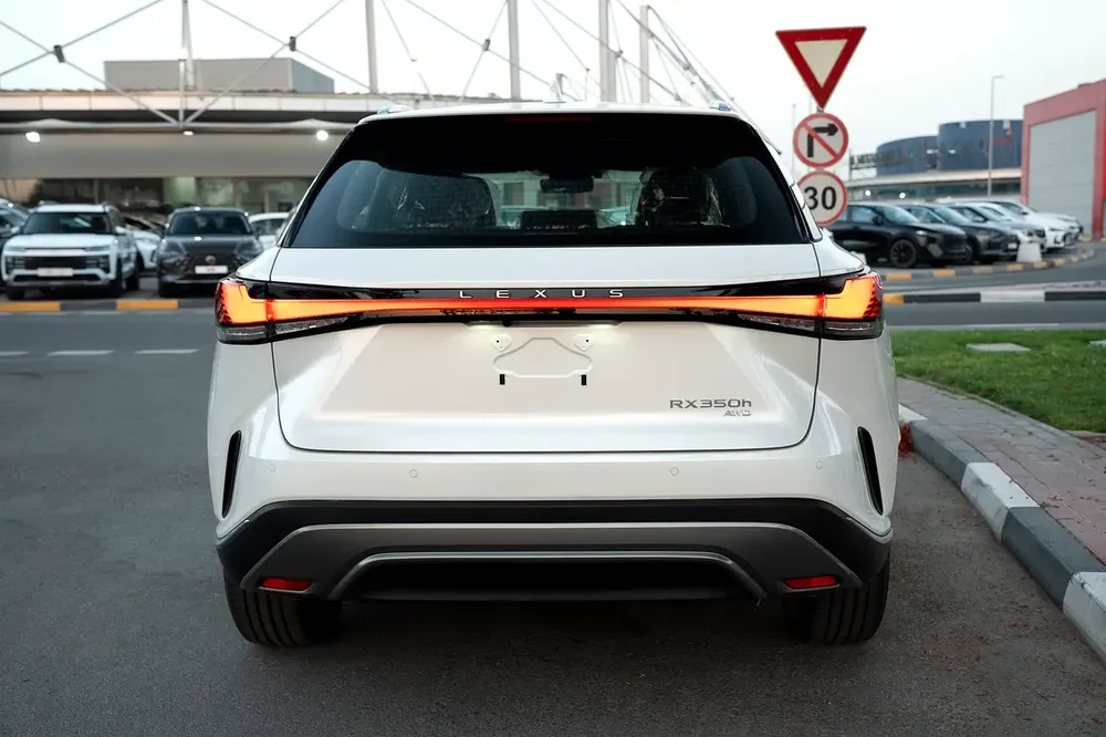 Lexus RX 350h Premier 2025 | GCC Specs | Brand New - Image 6