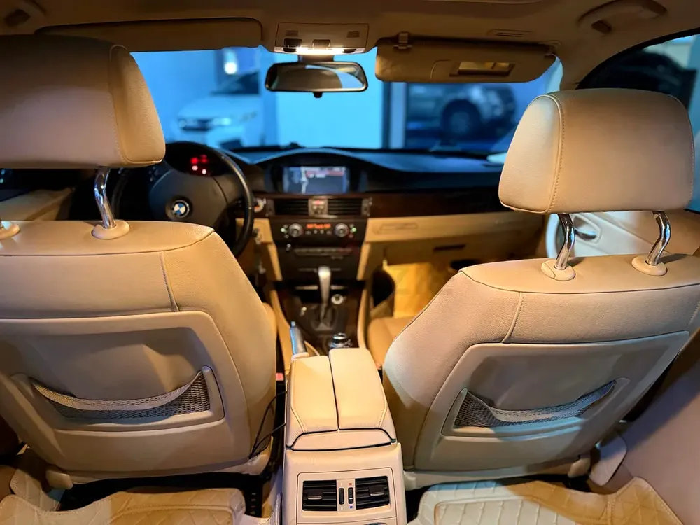 2009 BMW 335i GCC Specs - Well Maintained Luxury Sport Sedan - Image 5
