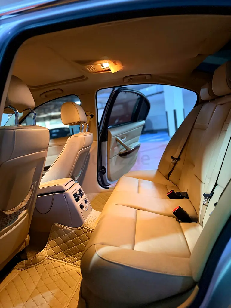 2009 BMW 335i GCC Specs - Well Maintained Luxury Sport Sedan - Image 7