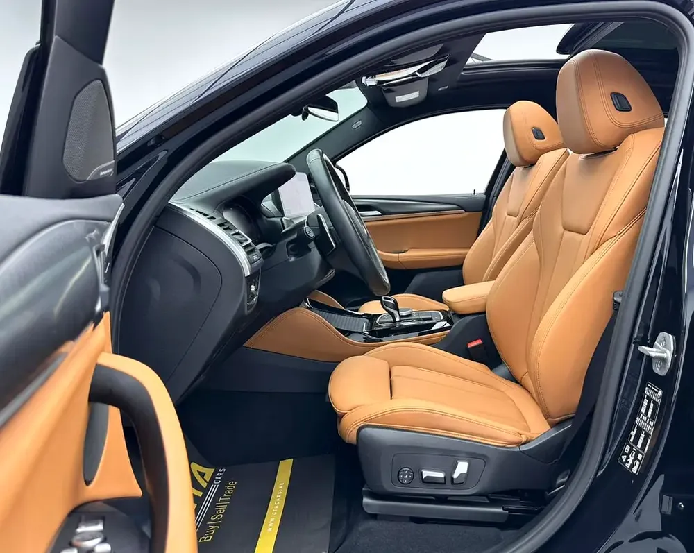 2024 BMW X4 xDrive30i M-Sport, Oct/2028 BMW Warranty + Service Contract, Full Service History, GCC - Image 15