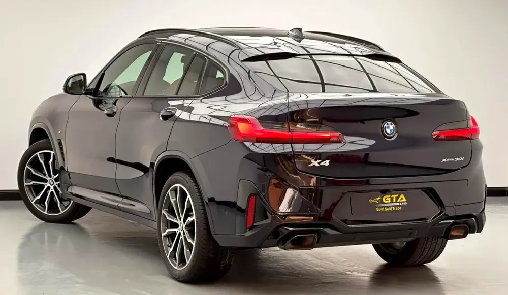 2024 BMW X4 xDrive30i M-Sport, Oct/2028 BMW Warranty + Service Contract, Full Service History, GCC - Image 6