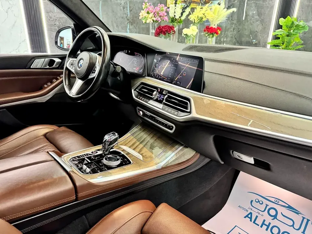 AMAZING BMW X7 || 7 SEATS || RADAR || TOP RANGE || ACCIDENT FREE || GCC - Image 13