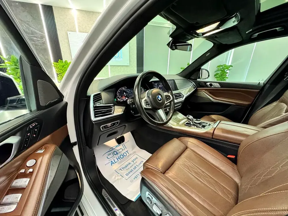 AMAZING BMW X7 || 7 SEATS || RADAR || TOP RANGE || ACCIDENT FREE || GCC - Image 14