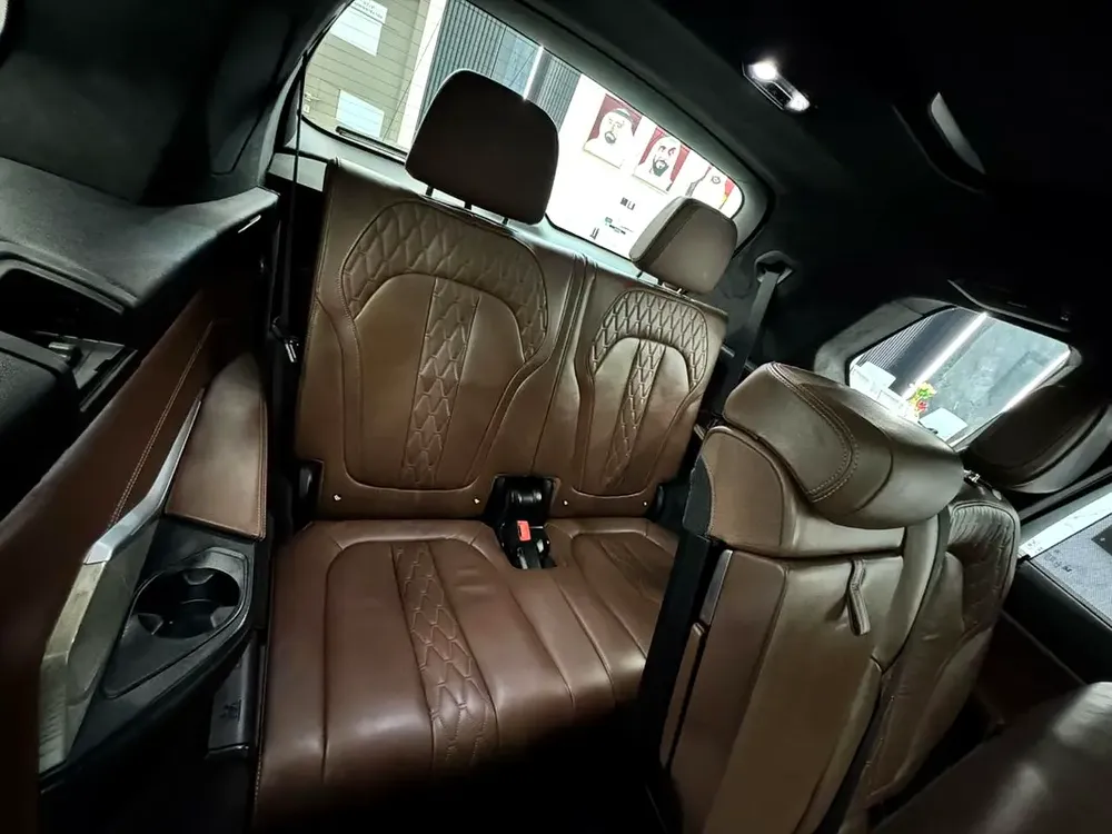 AMAZING BMW X7 || 7 SEATS || RADAR || TOP RANGE || ACCIDENT FREE || GCC - Image 20