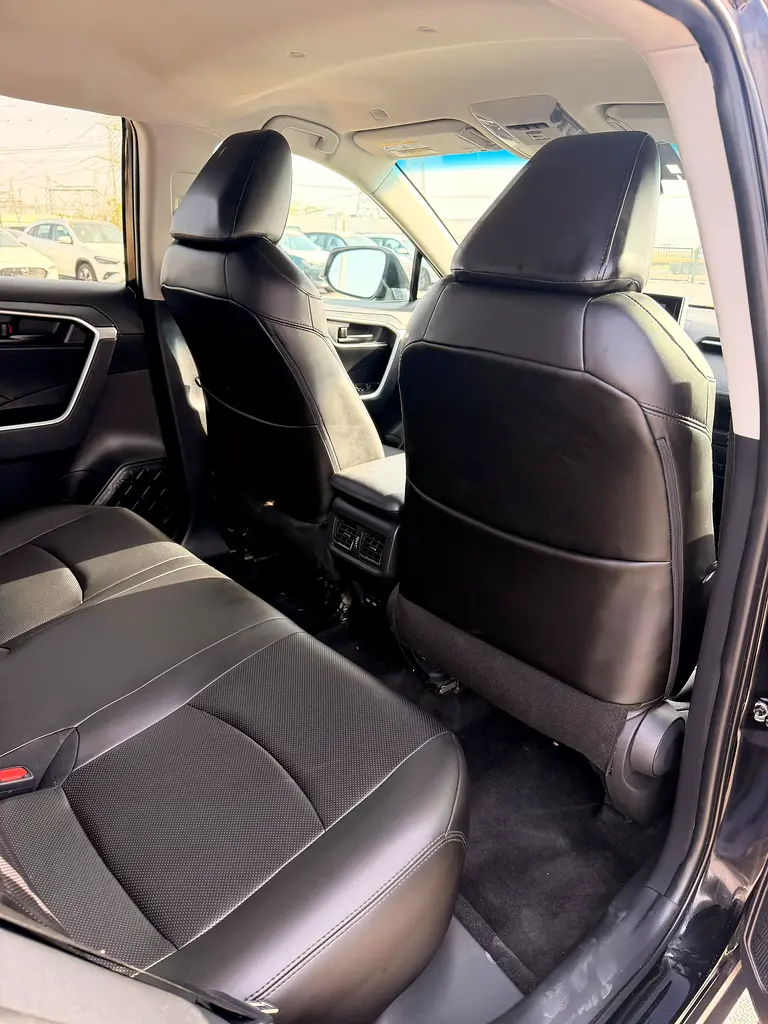 Toyota RAV4 MID - 2024 Mid Option- 4X4 - Well maintained - Image 12