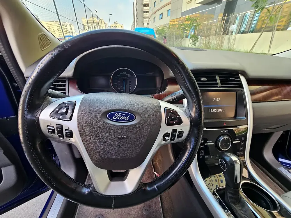 Ford Edge - Image 10