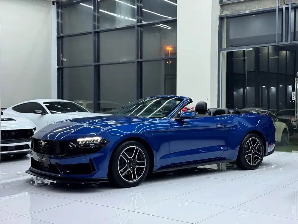 Ford Mustang Convertable 2021  0% Downpayment EMI 1375 Free Insurance Free Registration - Image 9