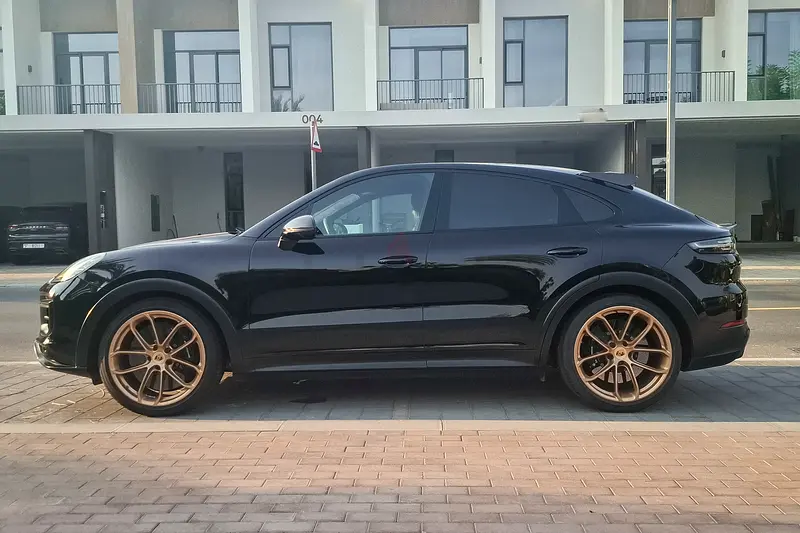 AED 8053/month | 2022 Porsche Cayenne Turbo GT | GCC Specs | Ref#380764 - Image 5