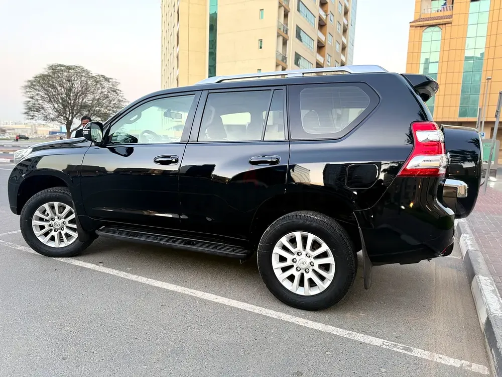 Toyota Prado GXR 2017, GCC Specs - Well Maintained - Image 4