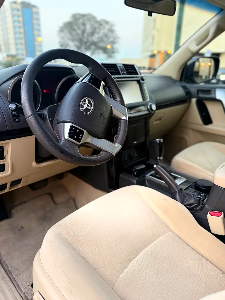 Toyota Prado GXR 2017, GCC Specs - Well Maintained - Image 5