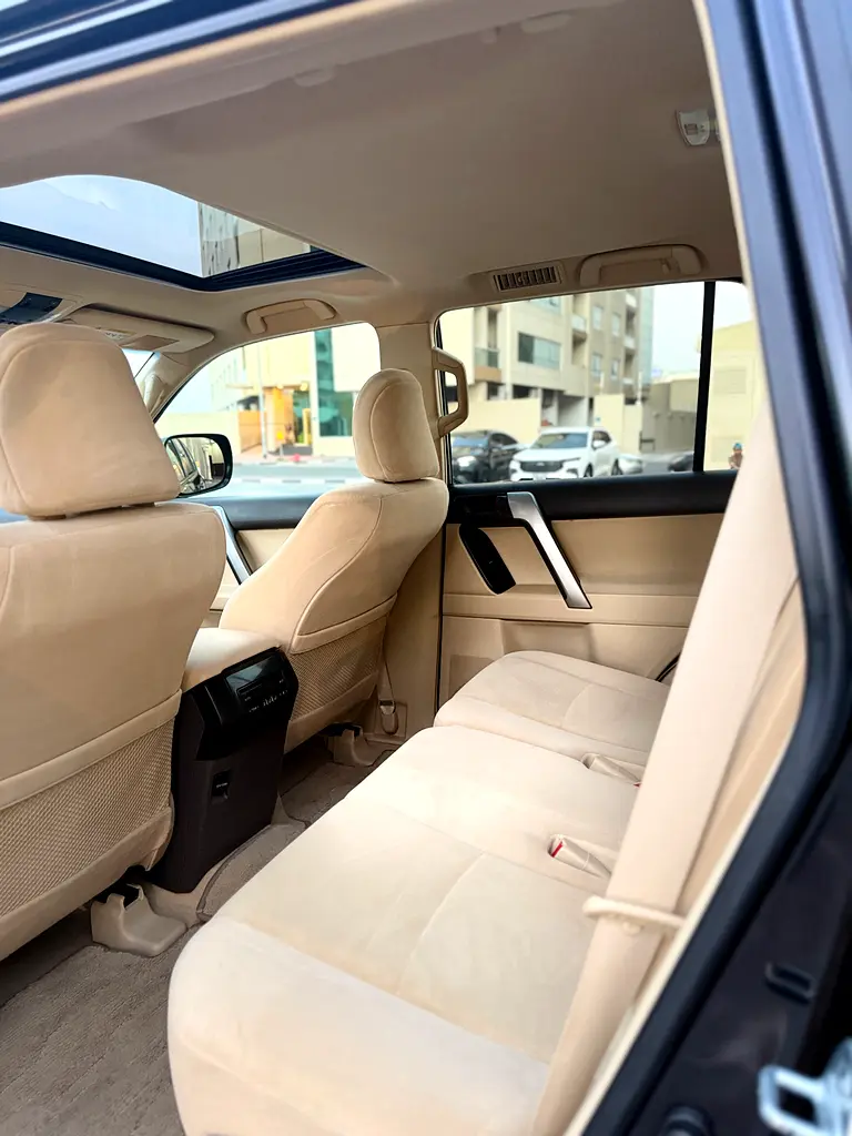 Toyota Prado GXR 2017, GCC Specs - Well Maintained - Image 6