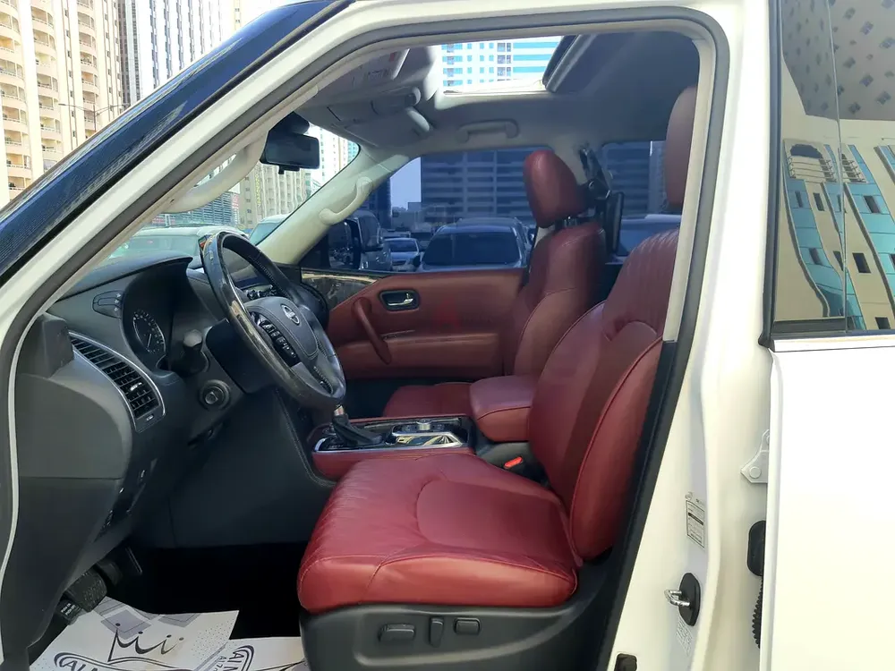 ALMOST NEW NISSAN PATROL 4.0L 2023 PLATINUM V6 GCC SPEC RADAR 6 CAMERAS NAVI SUNROOF LEATHER SEATS - Image 13