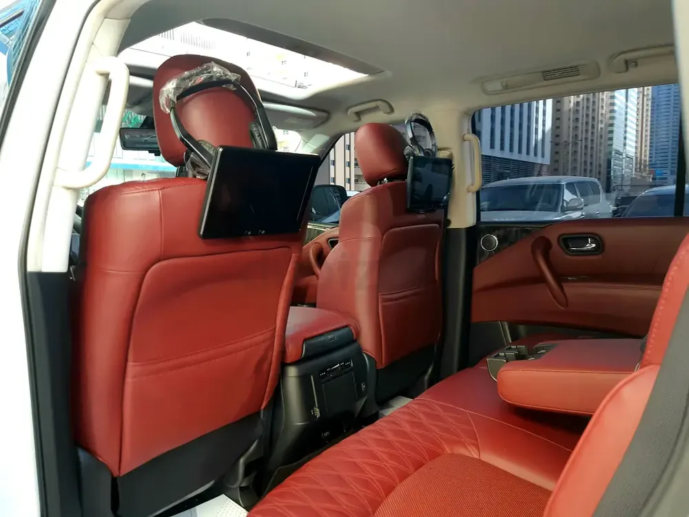 ALMOST NEW NISSAN PATROL 4.0L 2023 PLATINUM V6 GCC SPEC RADAR 6 CAMERAS NAVI SUNROOF LEATHER SEATS - Image 15