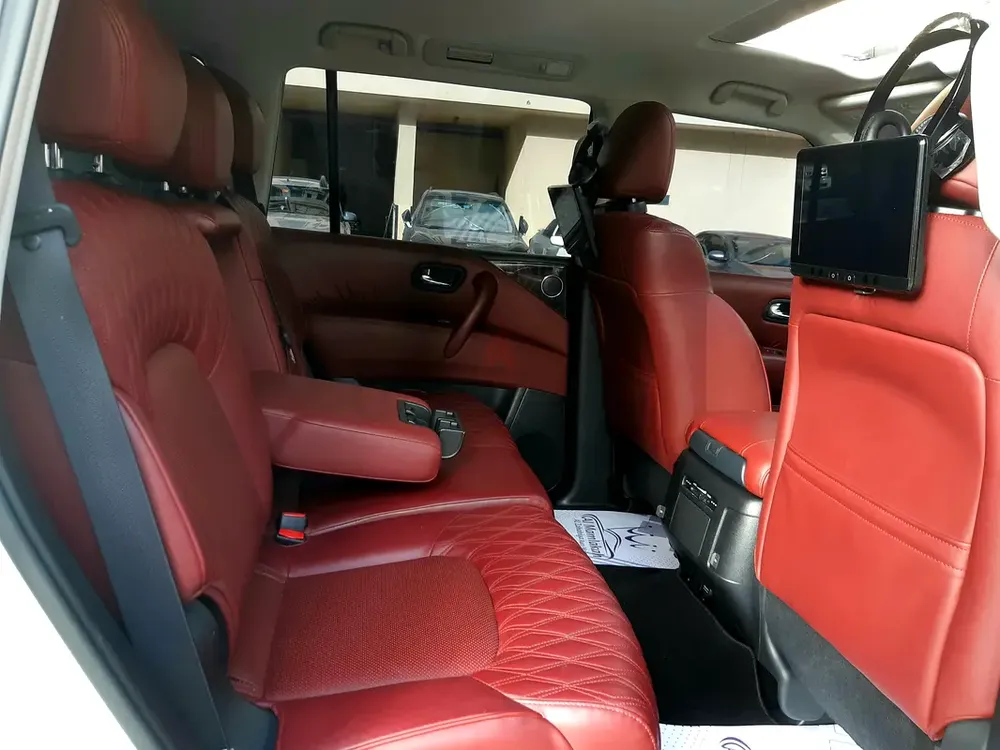 ALMOST NEW NISSAN PATROL 4.0L 2023 PLATINUM V6 GCC SPEC RADAR 6 CAMERAS NAVI SUNROOF LEATHER SEATS - Image 16