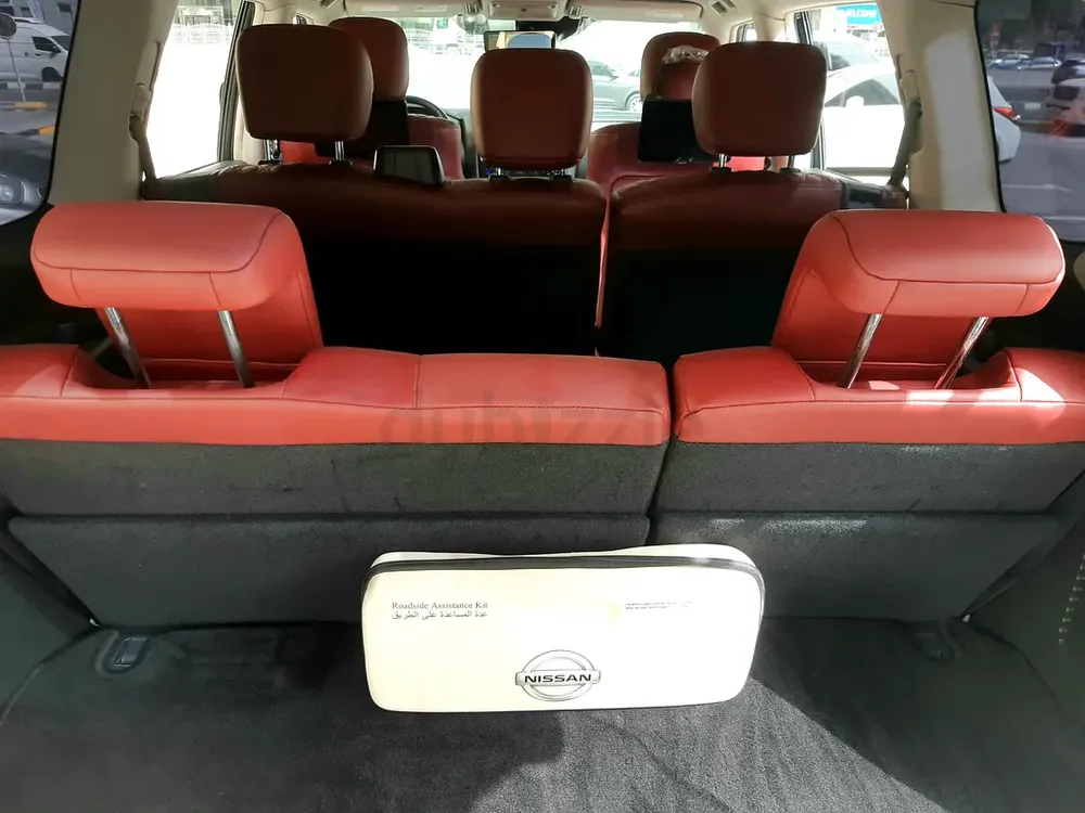 ALMOST NEW NISSAN PATROL 4.0L 2023 PLATINUM V6 GCC SPEC RADAR 6 CAMERAS NAVI SUNROOF LEATHER SEATS - Image 19