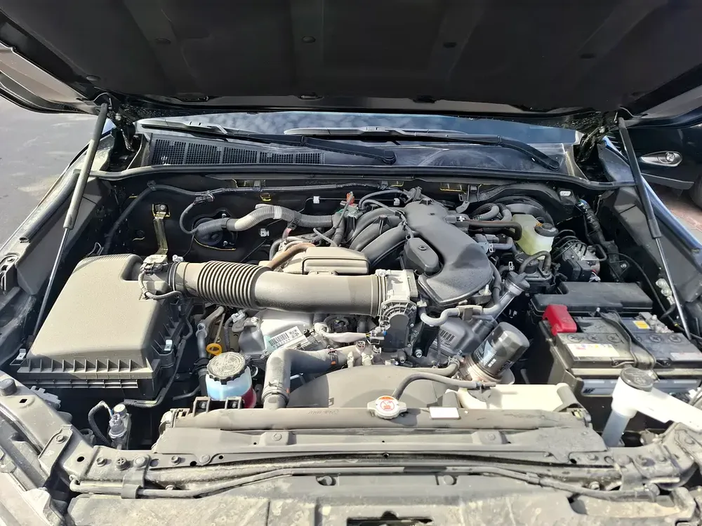 Toyota Hilux Adventure 4.0L 2026 AT DC Black Petrol - GCC Specs - Brand New! Export Only - Image 15