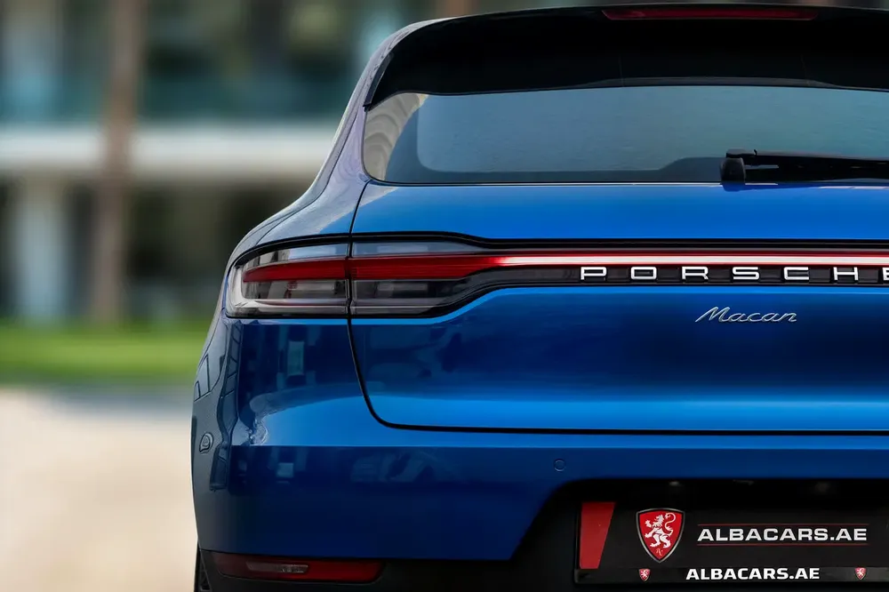 3,428 P.M |  Macan STD | 0% Downpayment | IMMACULATE MACAN | SAPPHIRE BLUE! - Image 6