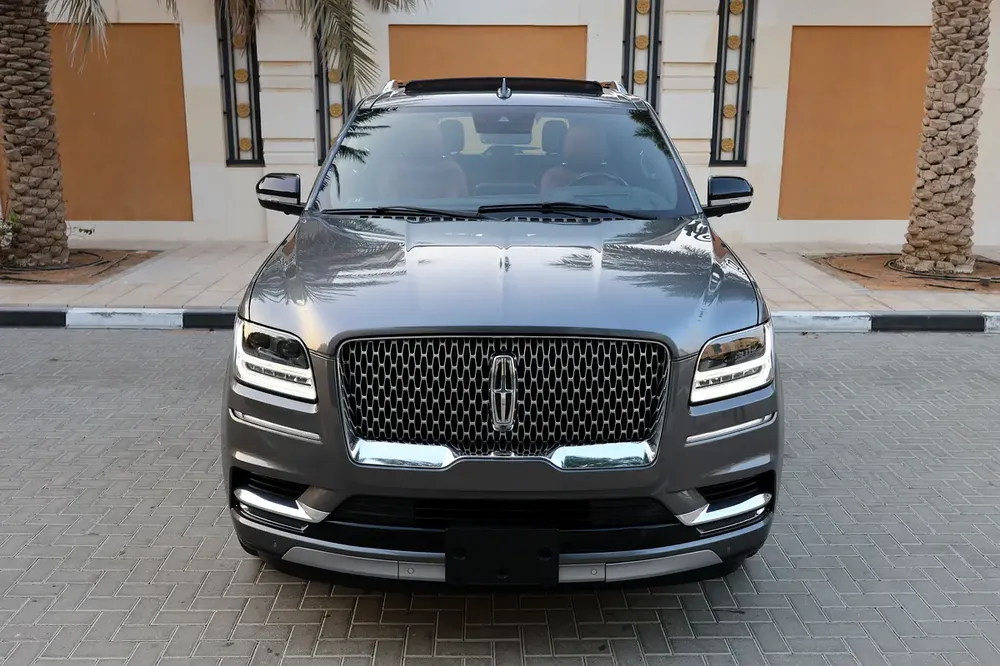 Lincoln Navigator-2021-127000KM-GCC SPECS-EXCELLENT CONDITION - Image 6
