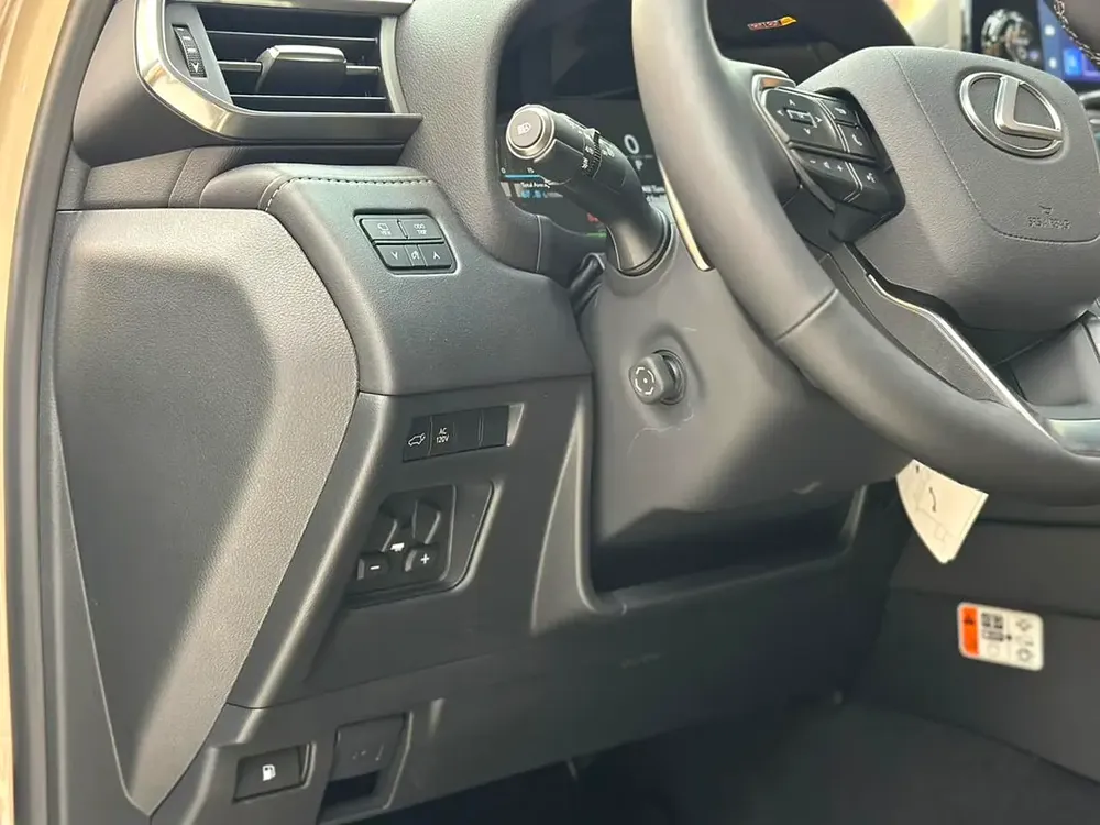 2025 Lexus LX 700h Overtrail - Canadian Specs - Brand New - Image 11
