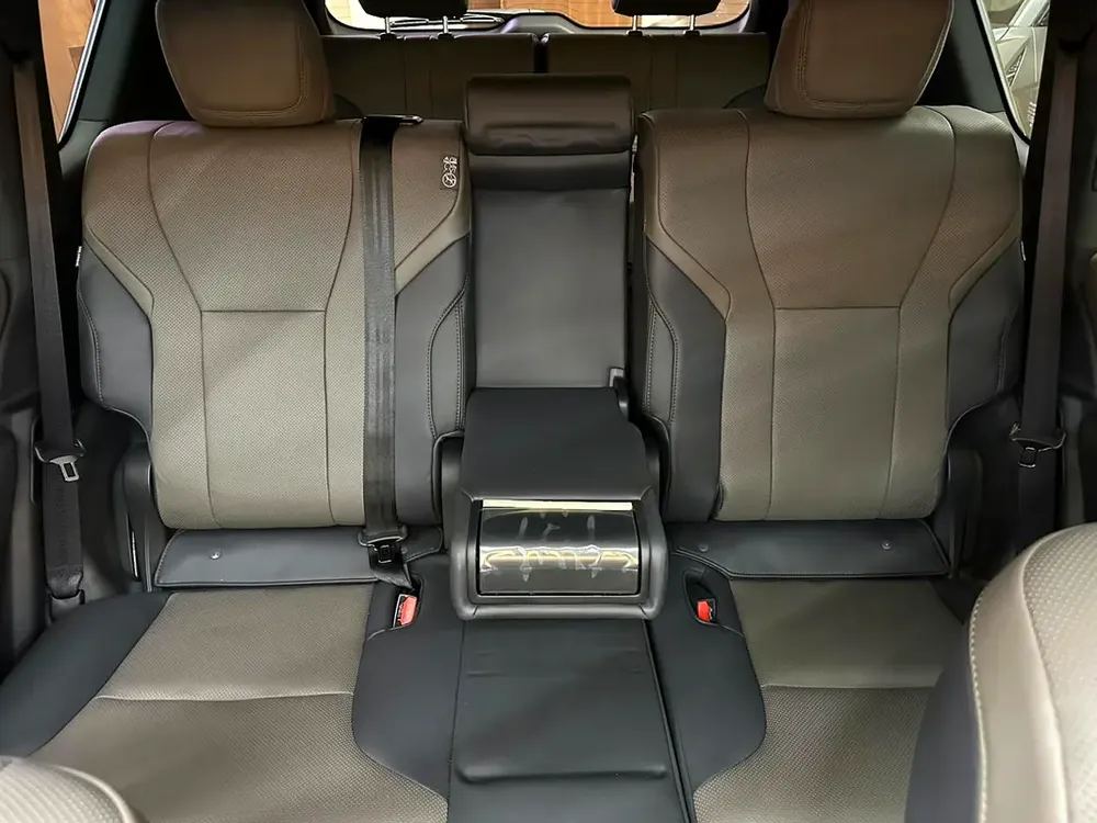 2025 Lexus LX 700h Overtrail - Canadian Specs - Brand New - Image 8