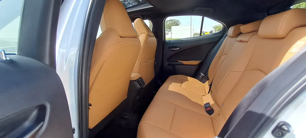 LEXUS UX200 2.0L 10 GEAR SPEED 2023 GCC FULL SERVICE +WARRANTY LEXUS AL FUTTAIM +ORGINAL PAINT 100% - Image 11