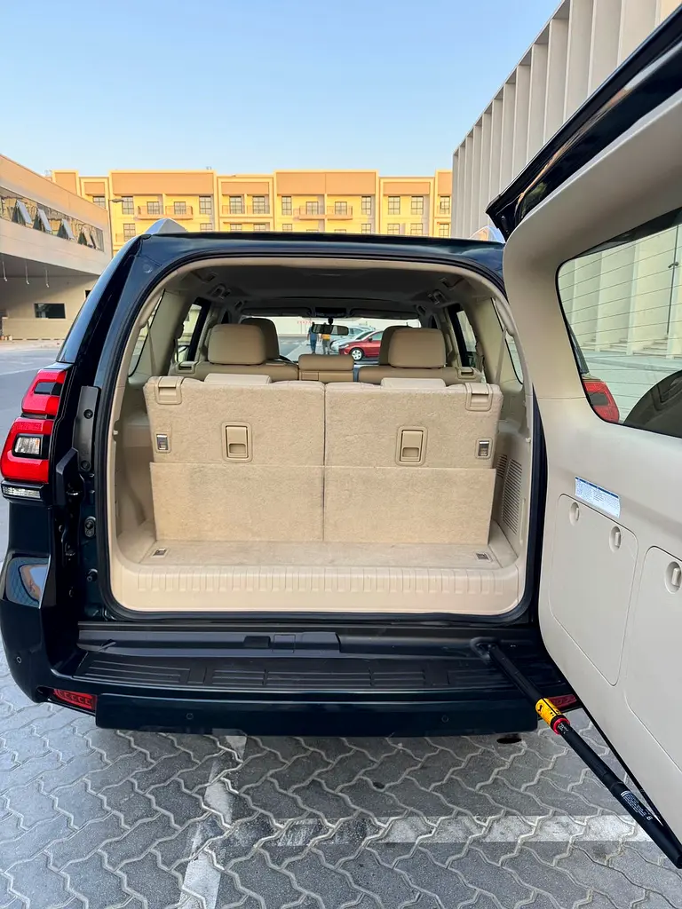 Toyota Prado 2018 VXR V6 Full Option Accident Free - Image 11