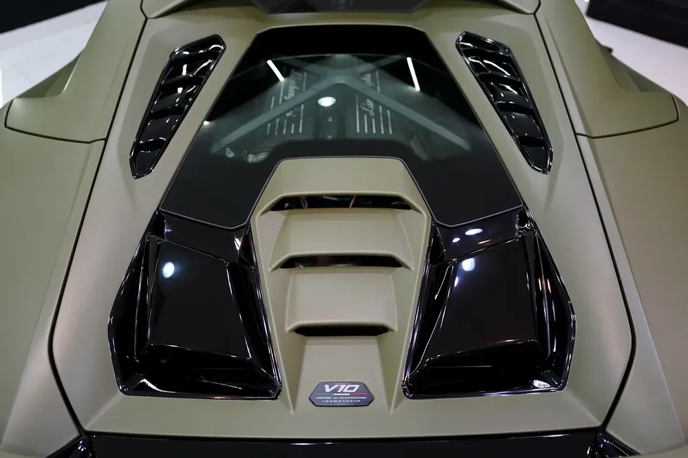 2023 Huracan Tecnica, 60th Anniversary, Lifting System, Apple CarPlay, Lamborghini Warr + Serv!! - Image 13