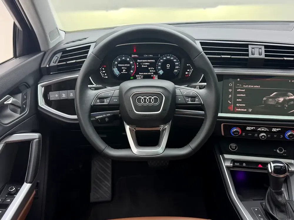 Q3 SPORTBACK PROGRESS BLACK 35 TFSI | Warranty | Service - Image 10