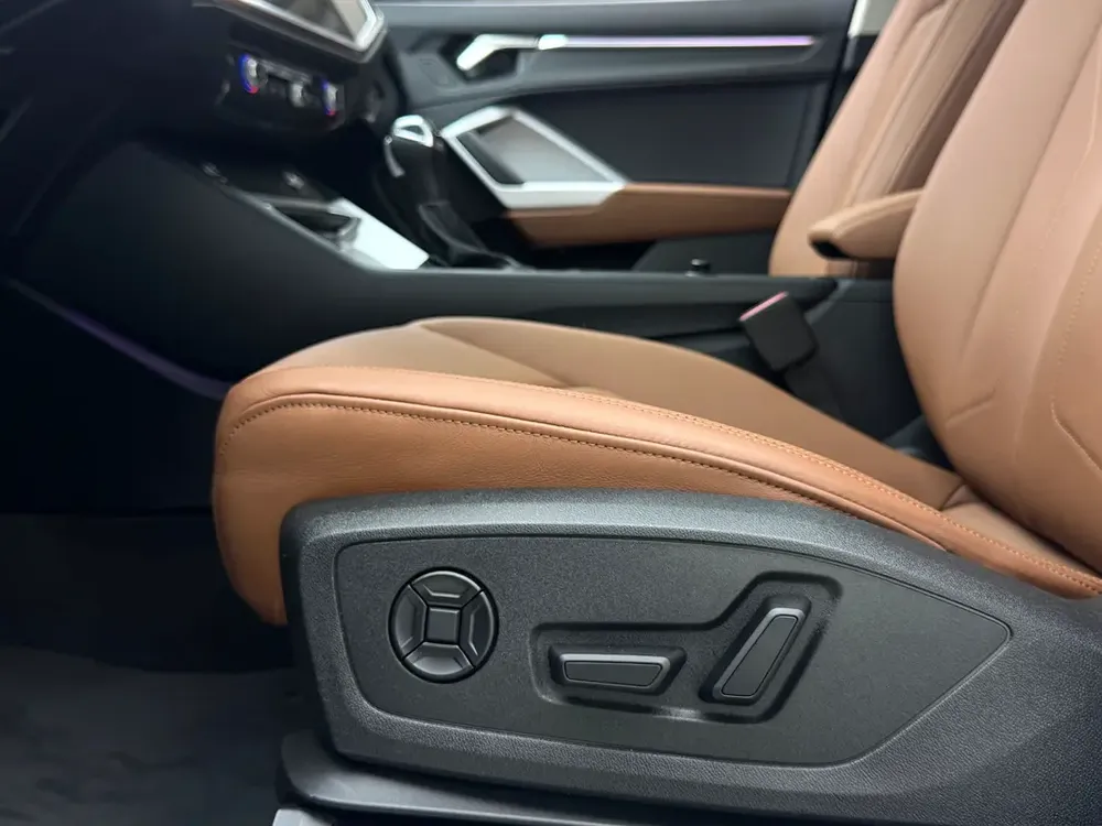 Q3 SPORTBACK PROGRESS BLACK 35 TFSI | Warranty | Service - Image 14